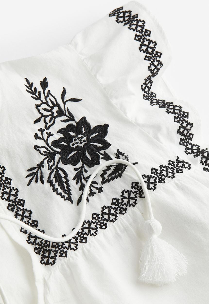 H&M - Embroidered blouse - white