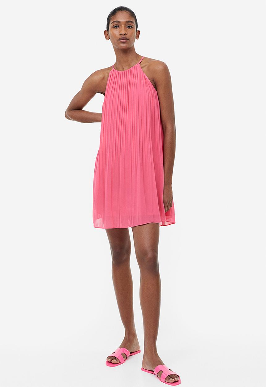 H&M - Pleated chiffon dress - cerise 