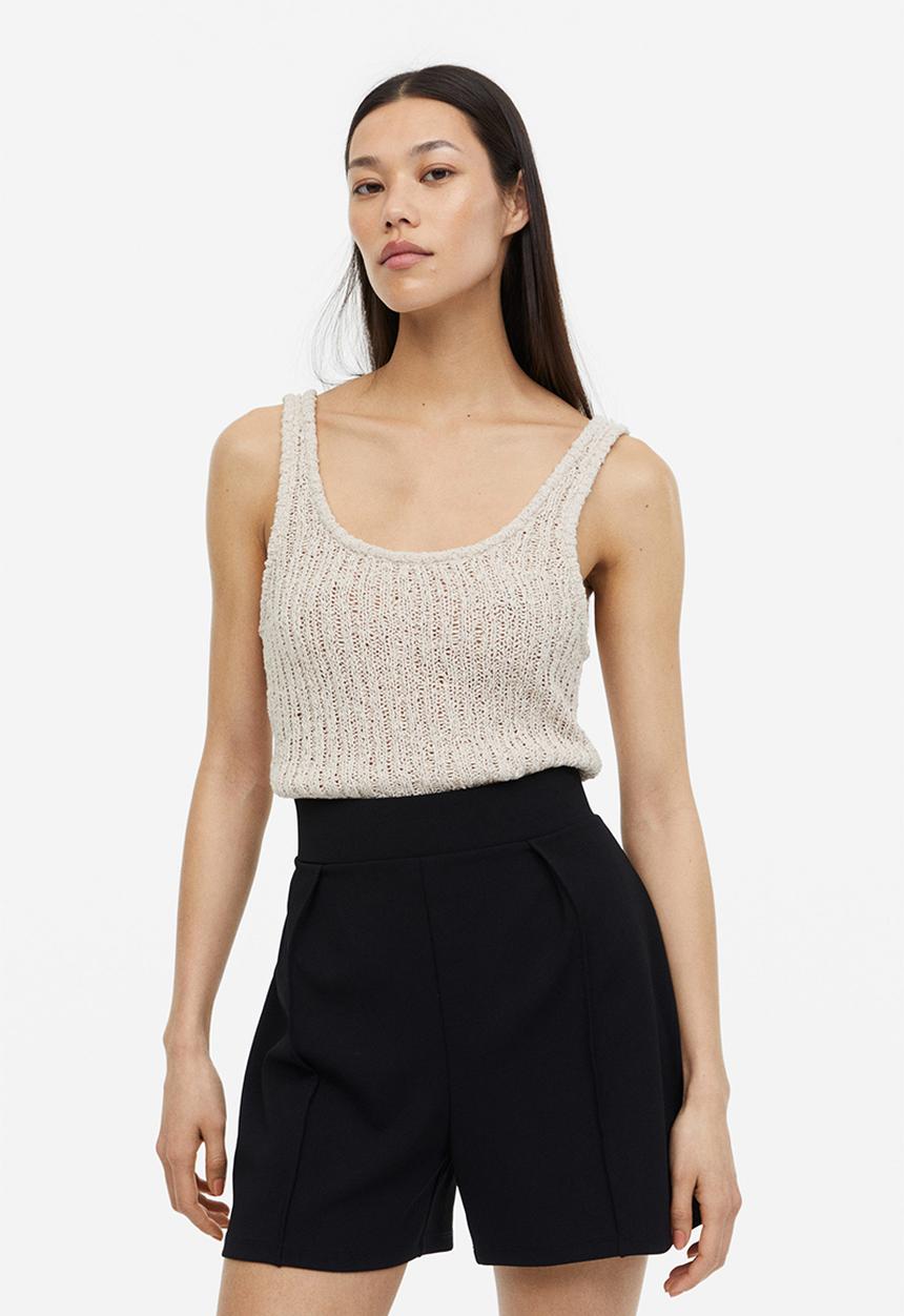 H&M - Pleat-detail shorts - black