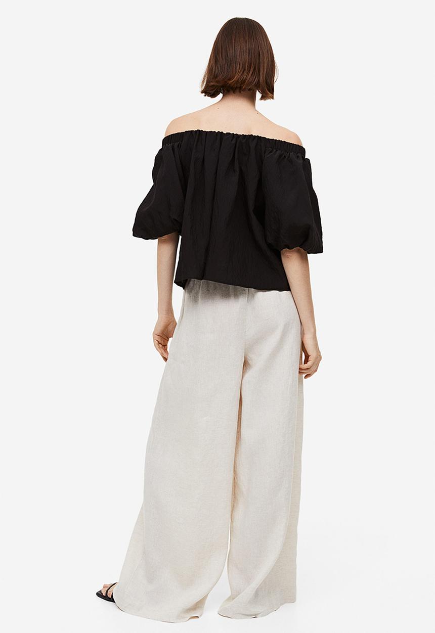 H&M - Puff-sleeved off-the-shoulder blouse - black
