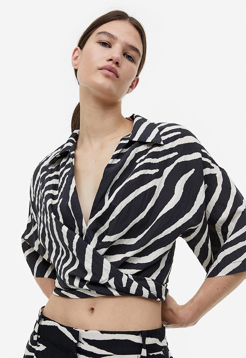 H&M - Tie-detail blouse - dark brown zebra print