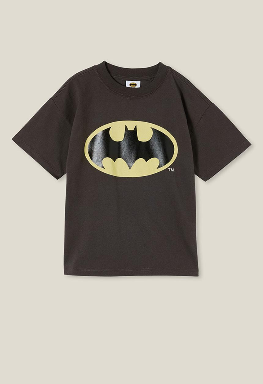 Cotton On - License drop shoulder short sleeve tee - lcn wb phantom wash/batman crime fighter