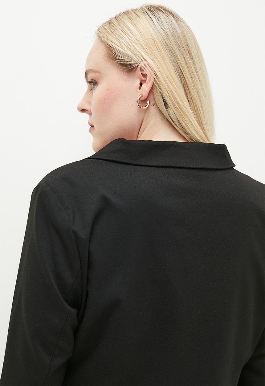 Cotton On - Plus Cropped Blazer - Black