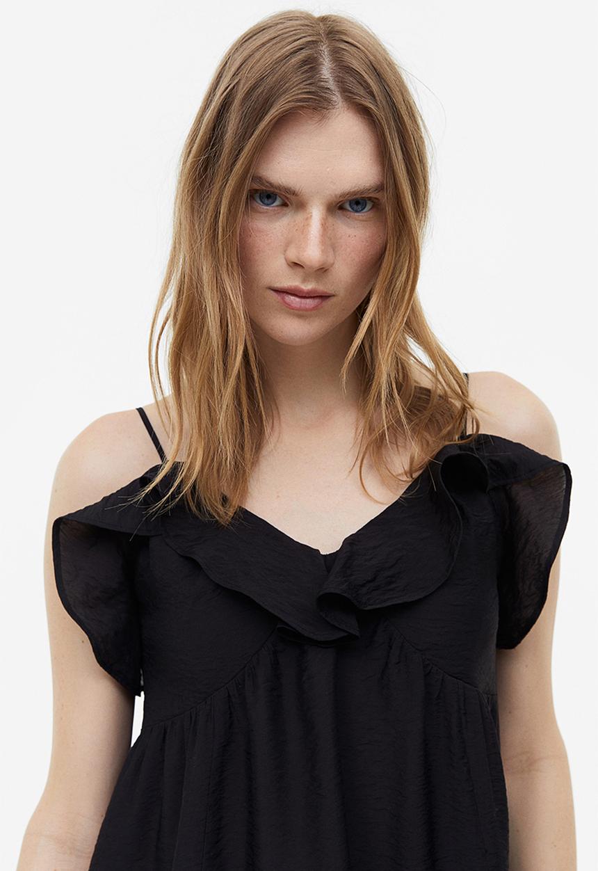 H&M - Sleeveless v-neck dress - black