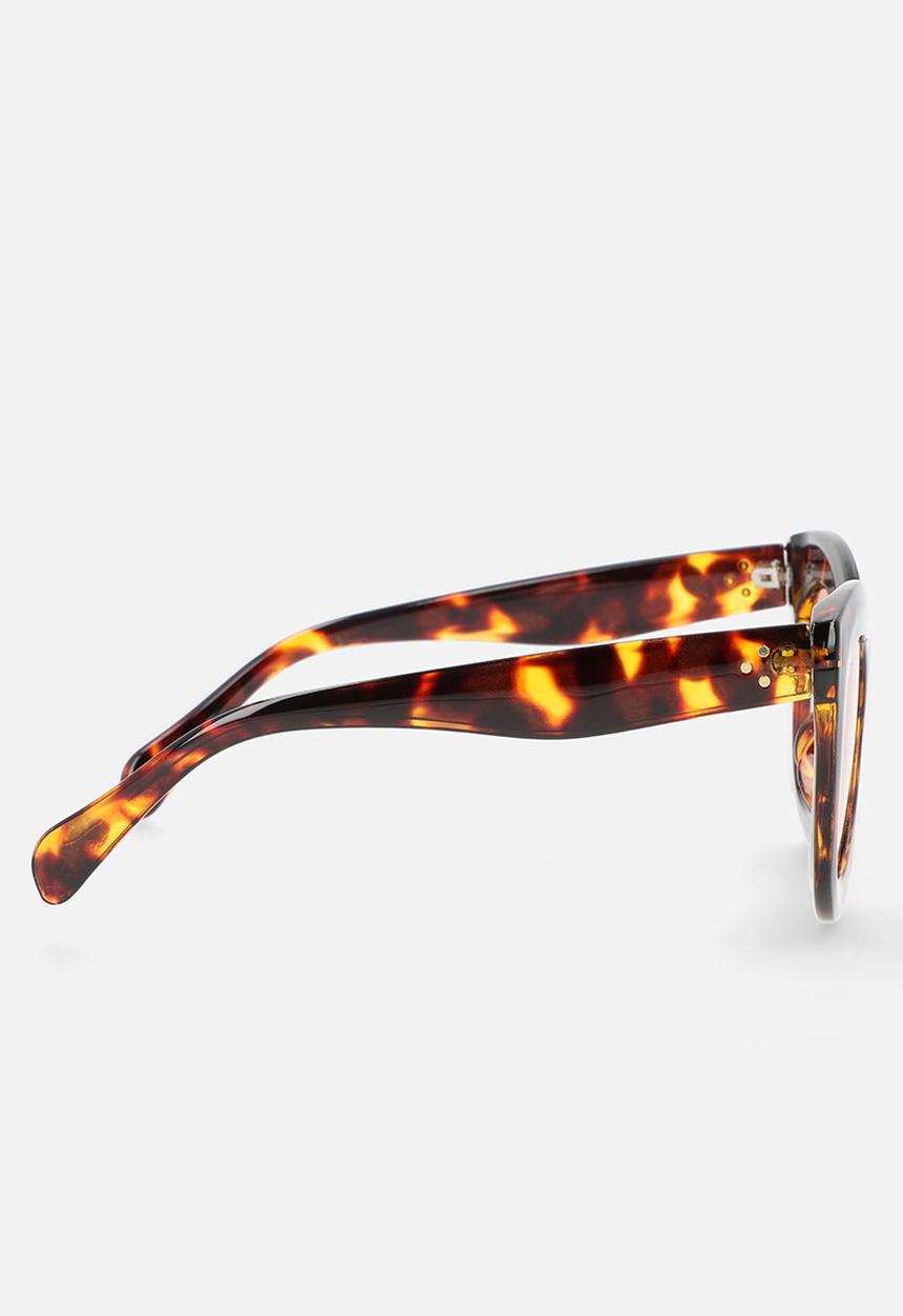 Superbalist - Kate cateye sunglasses - brown