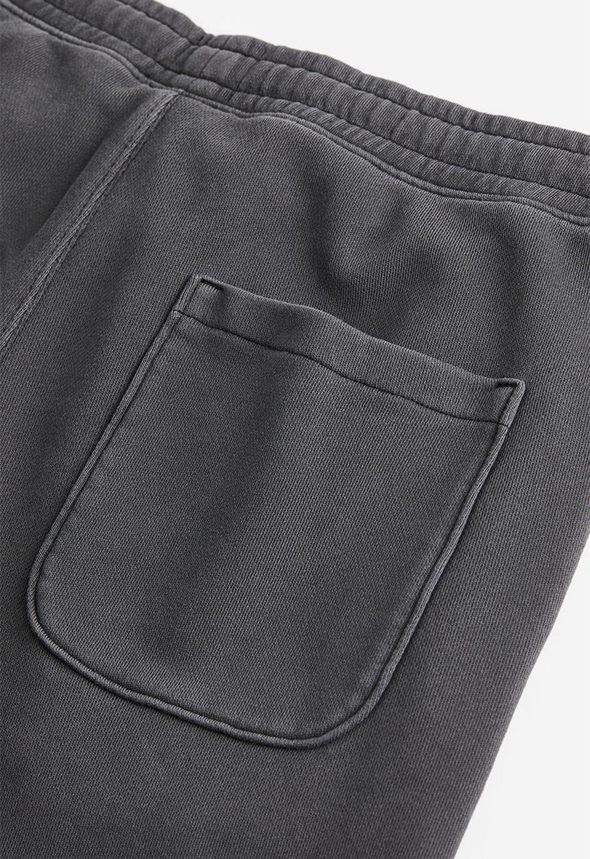 H&M - Regular fit sweatshorts - washed black