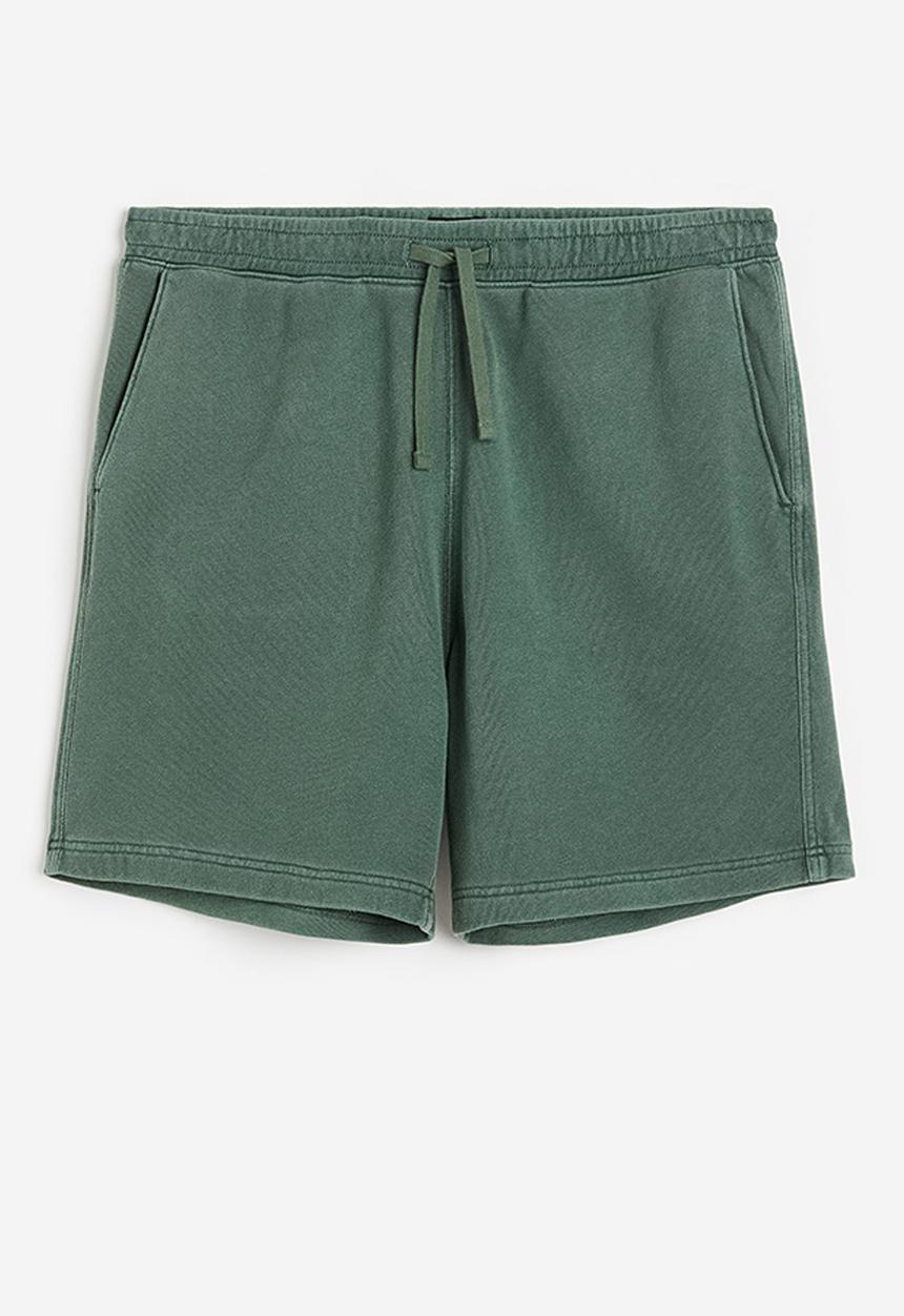 H&M - Regular fit sweatshorts - washed green