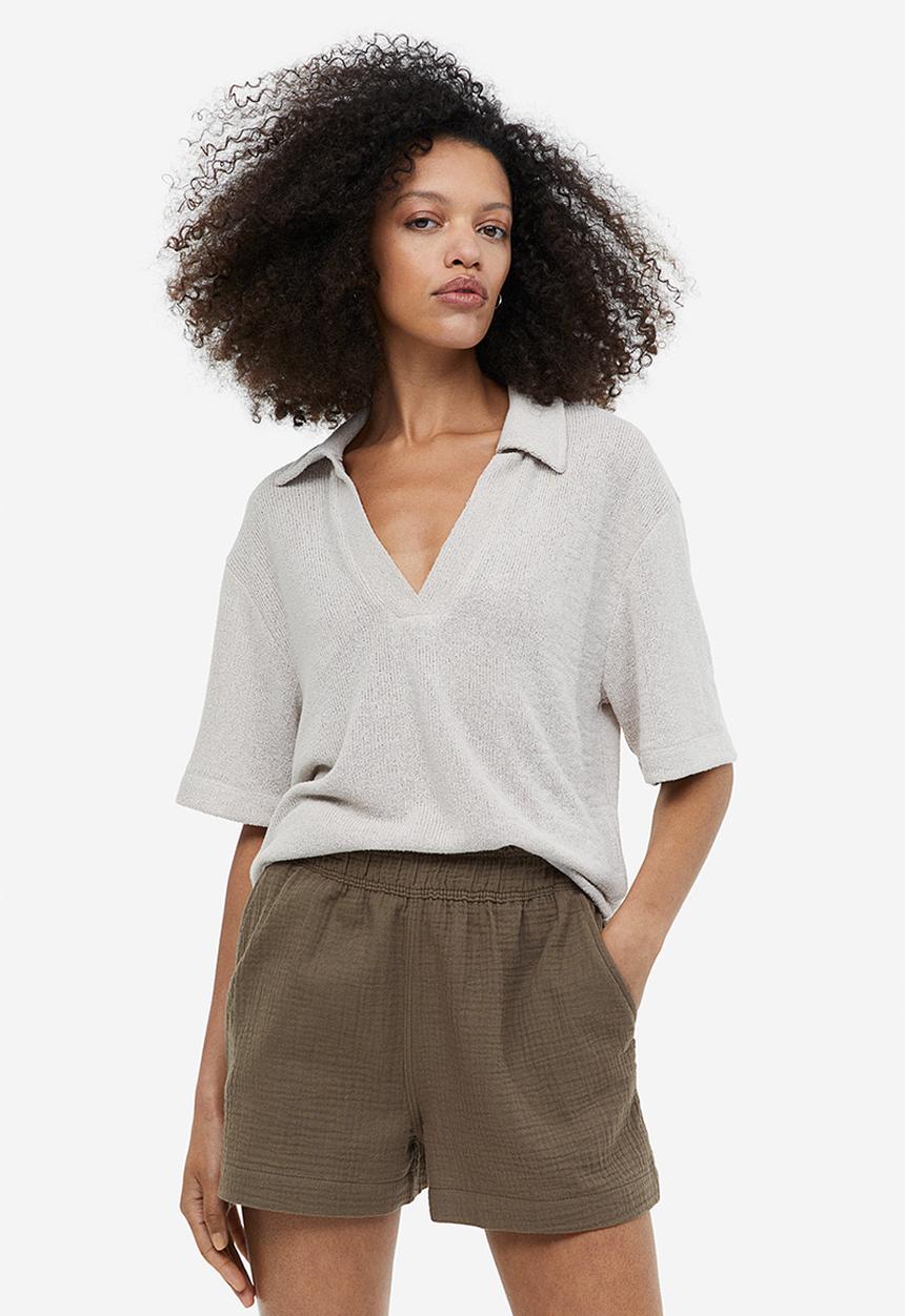 H&M - Crinkled cotton shorts - dark mole 