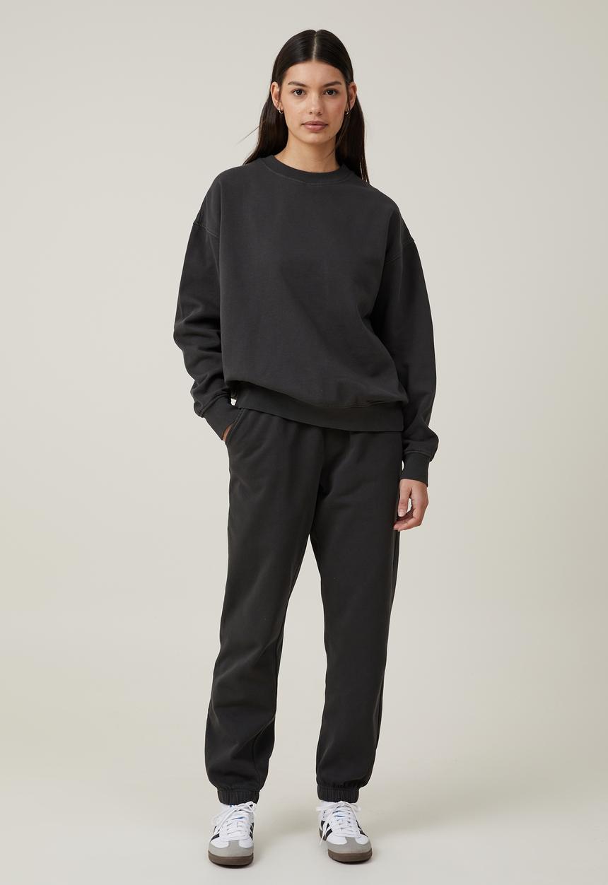 Cotton On - Classic Washed Crew Sweatshirt - Washed Black