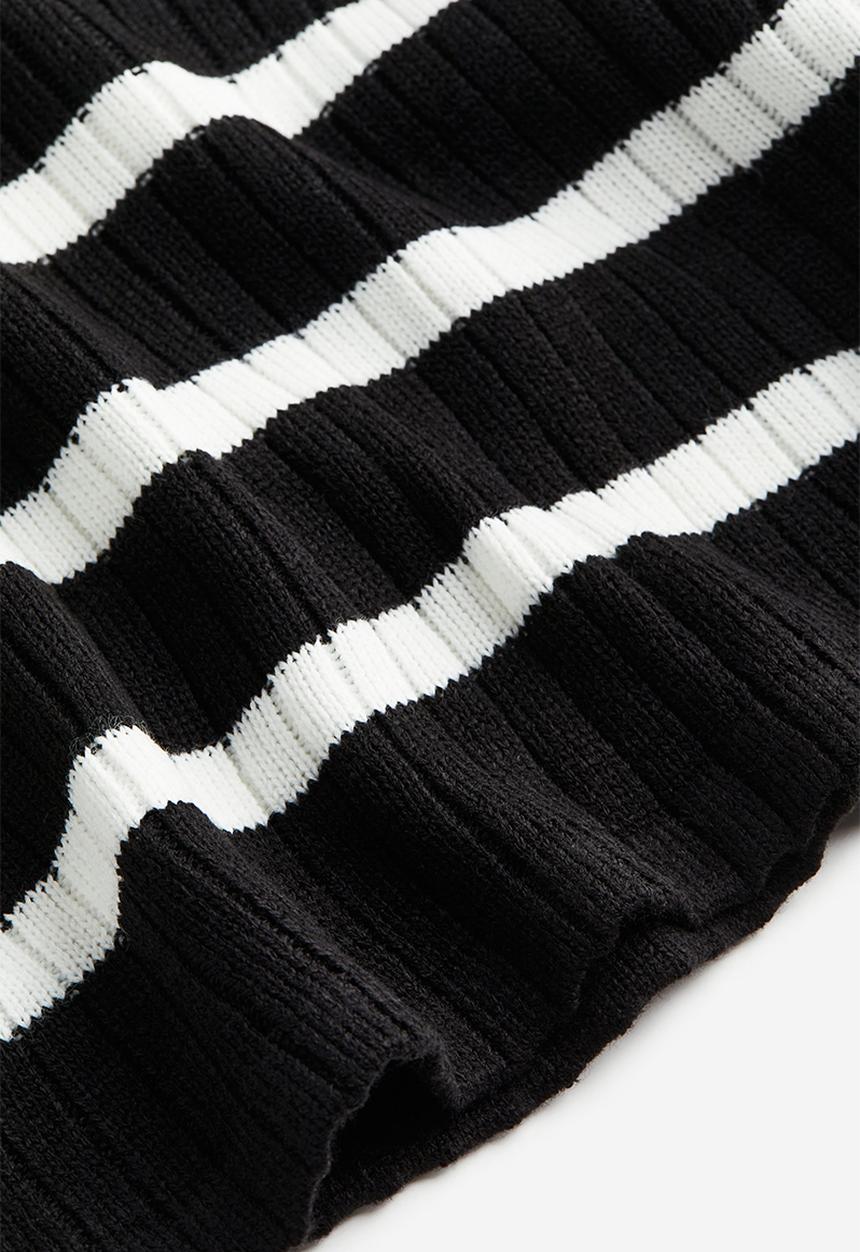 H&M - Boxy-style rib-knit jumper - black