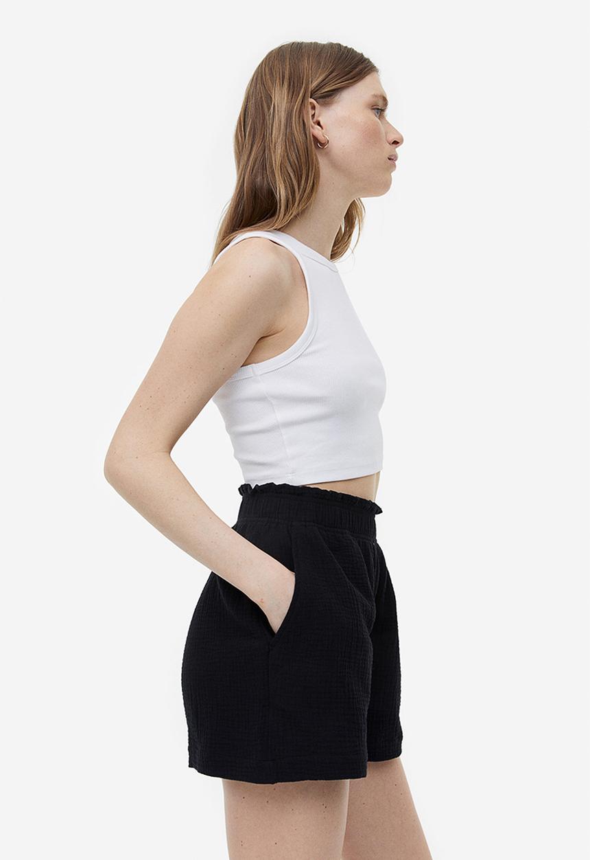 H&M - Crinkled cotton shorts - black