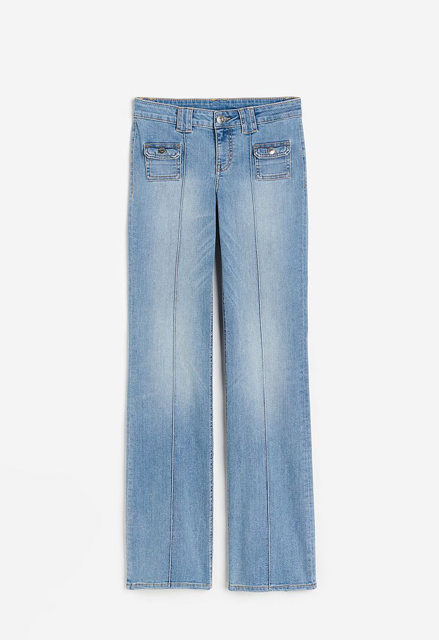 H&M - Flared low cargo jeans - light denim blue
