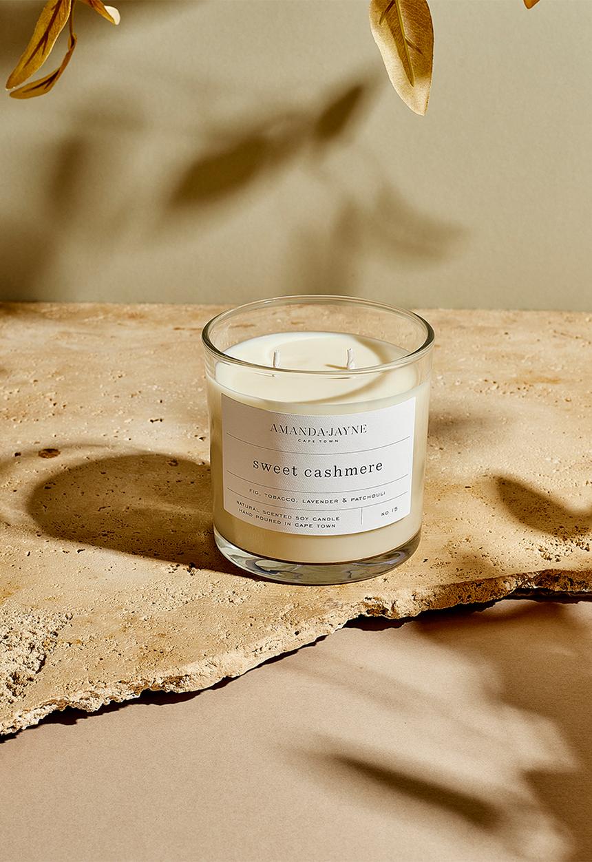 Amanda Jayne - Sweet Cashmere Double Wick Soy Candle - natural 