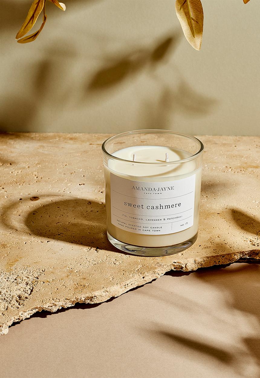 Amanda Jayne - Sweet Cashmere Double Wick Soy Candle - natural 