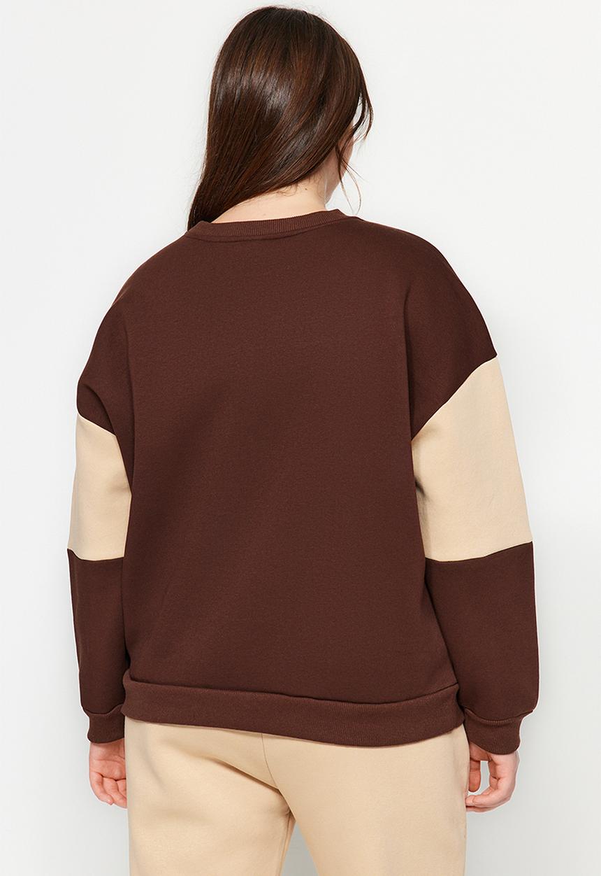 Trendyol - Plus embroidered sweatshirt - brown