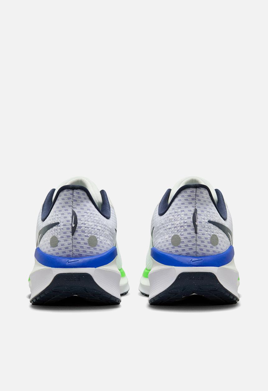 Nike - Vomero 17