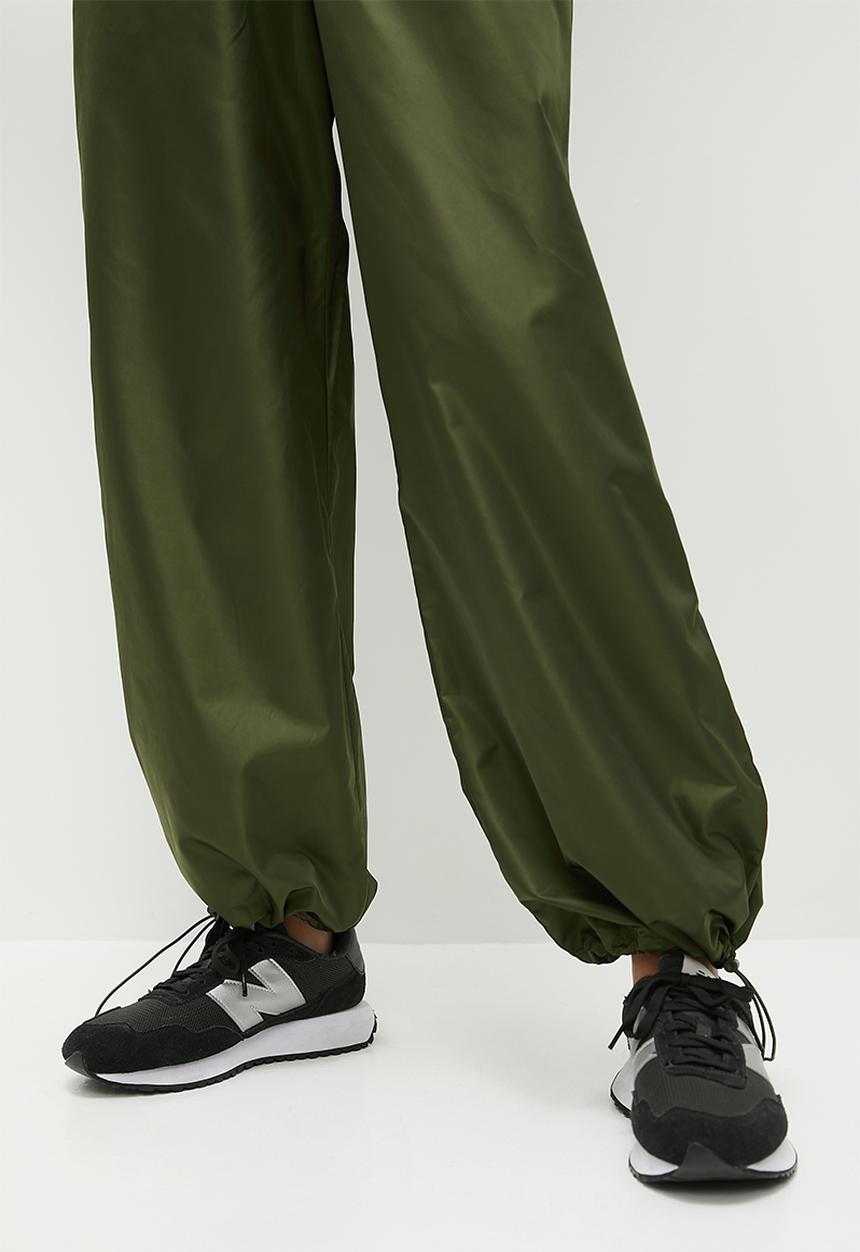 Superbalist - Co-ord water resistant jogger - olive