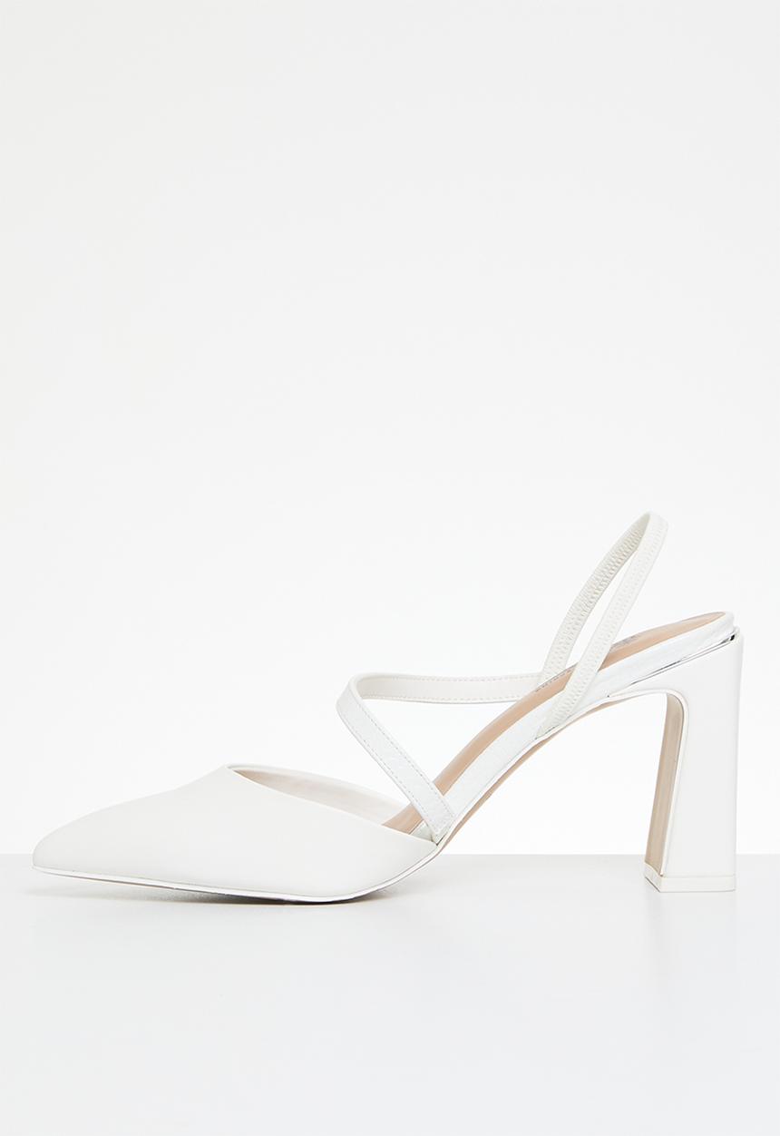 Call It Spring - Faunaa block heel slingback - white