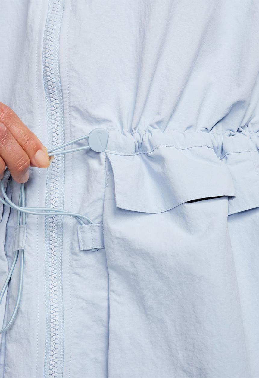 Nike - W Nsw Trend Wvn Jkt - Lt Armory Blue/Sail