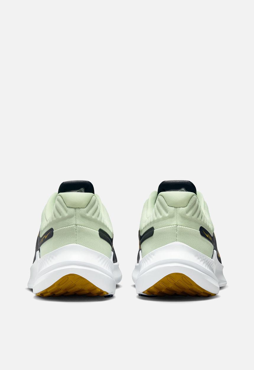 Nike - Quest 5