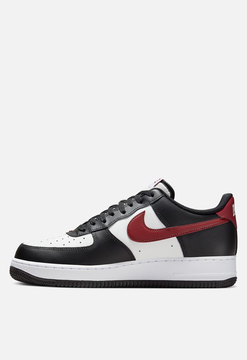 Nike - AIR FORCE 1 '07