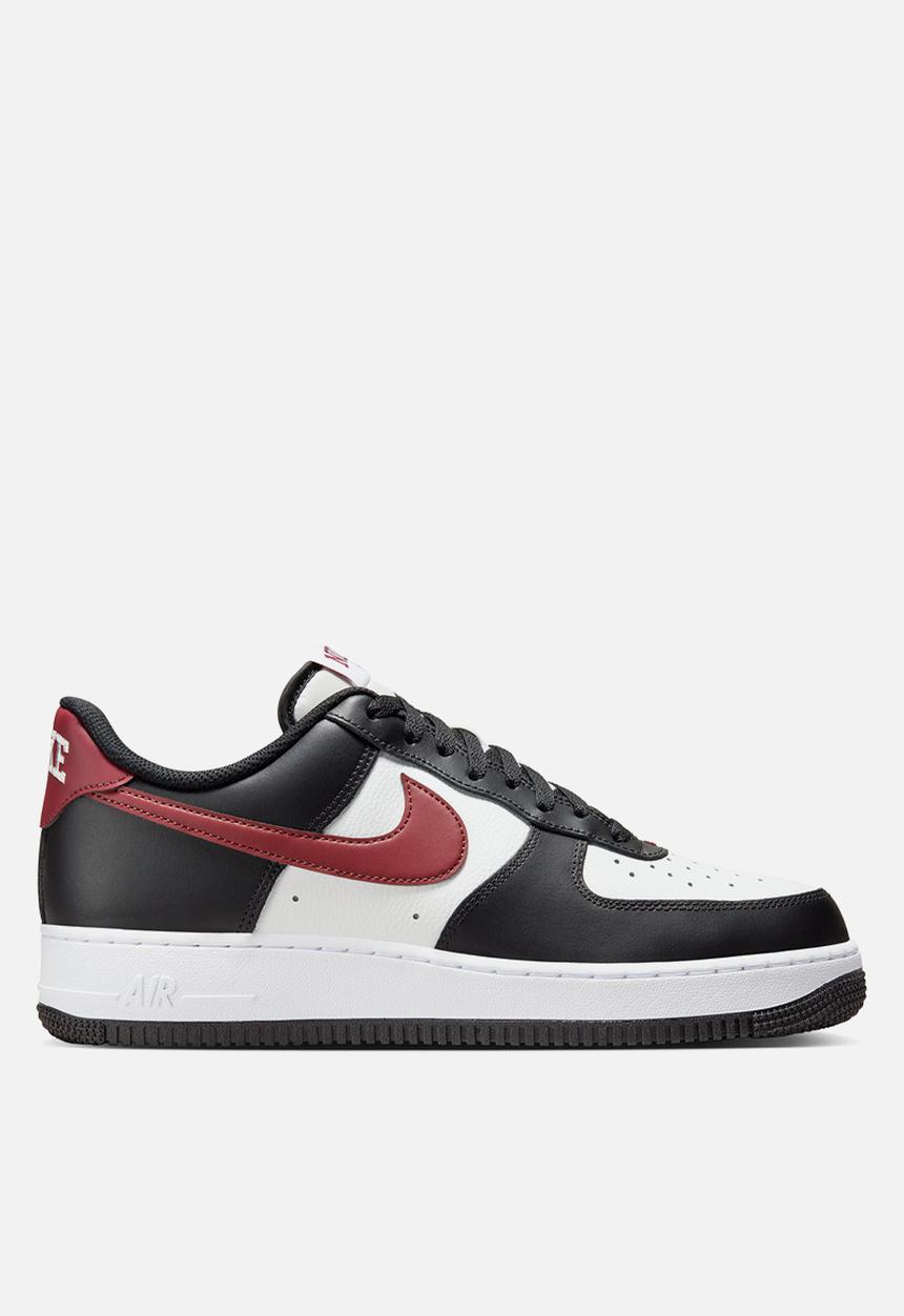 Nike - AIR FORCE 1 '07