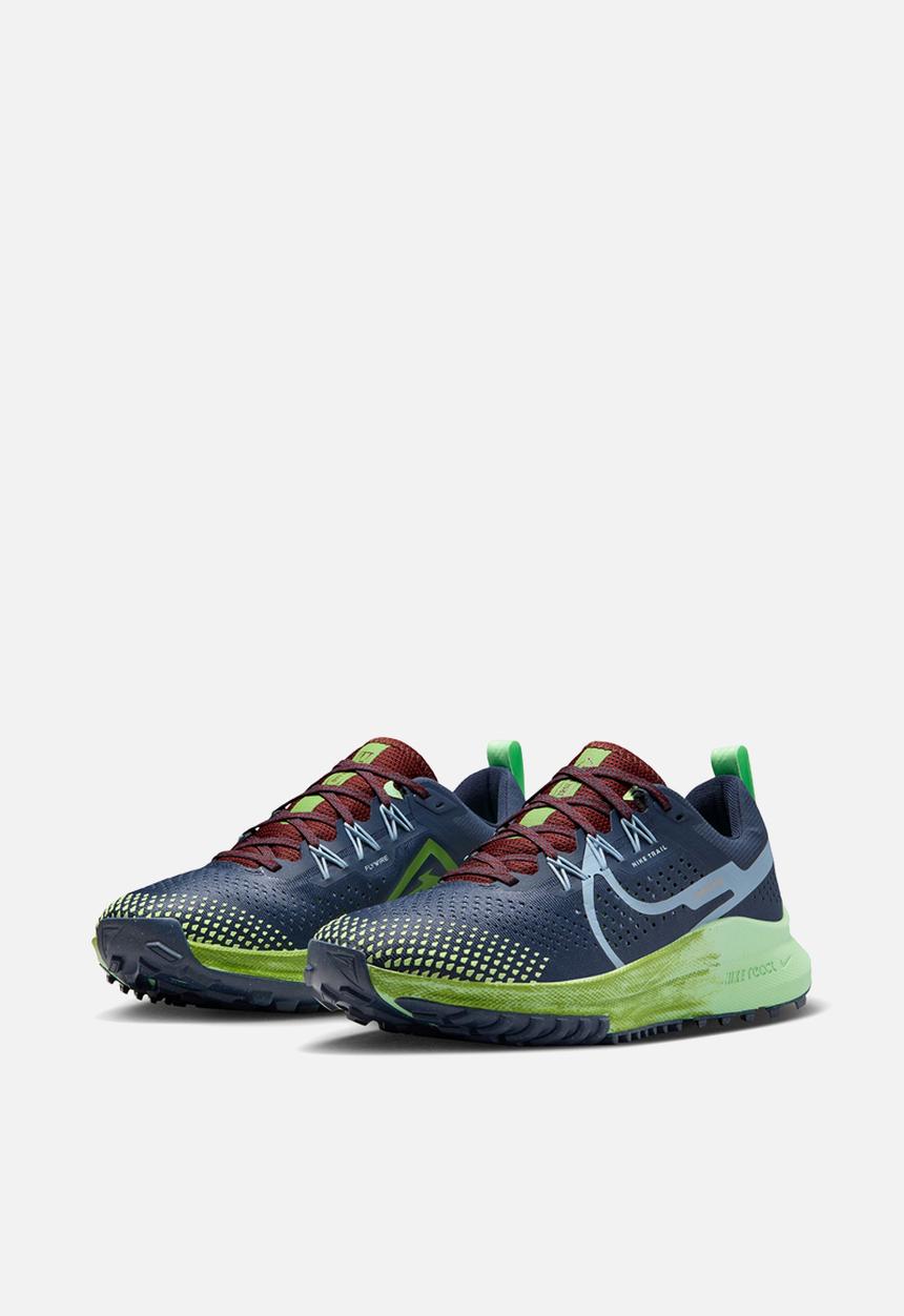 Nike - Pegasus Trail 4
