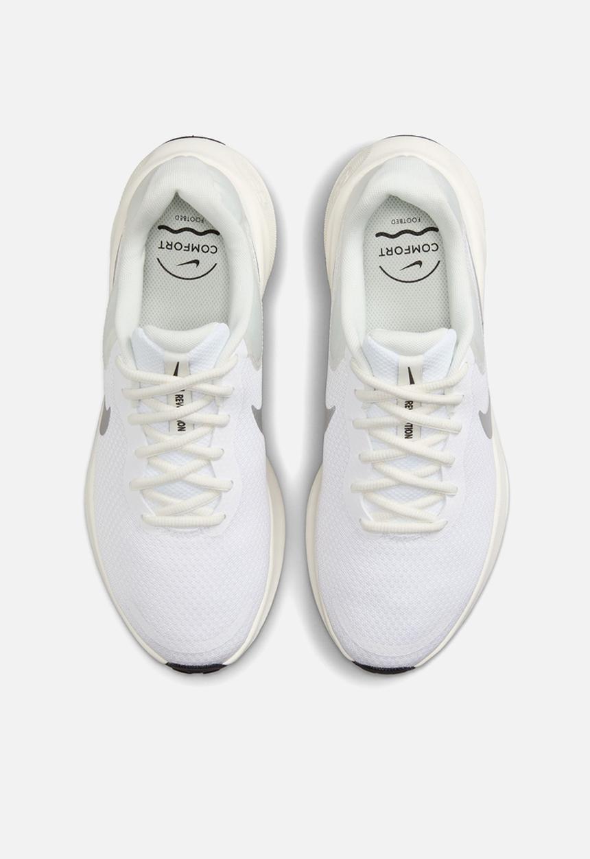 Nike - Revolution 7