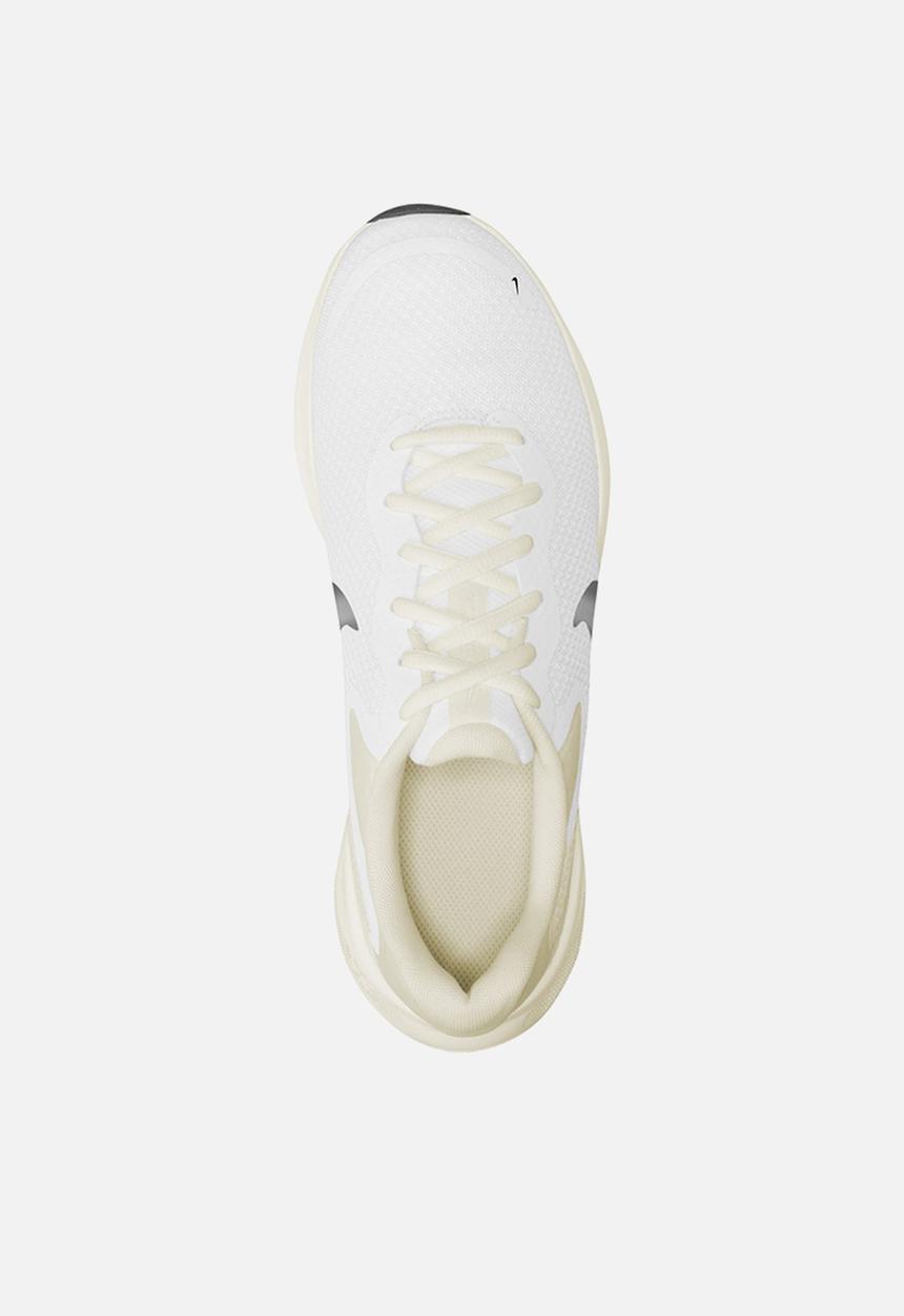 Nike - Revolution 7