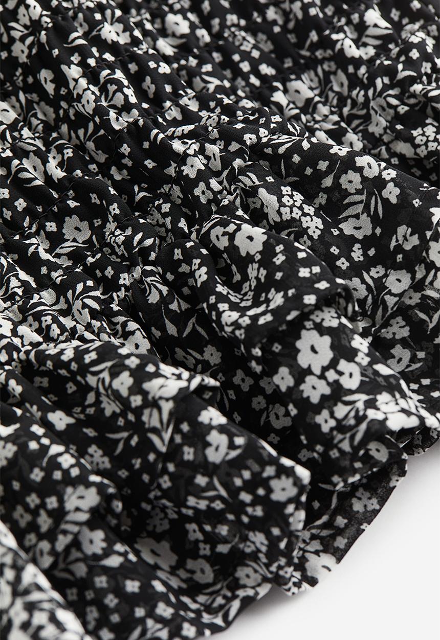 H&M - Smocked chiffon skirt - black