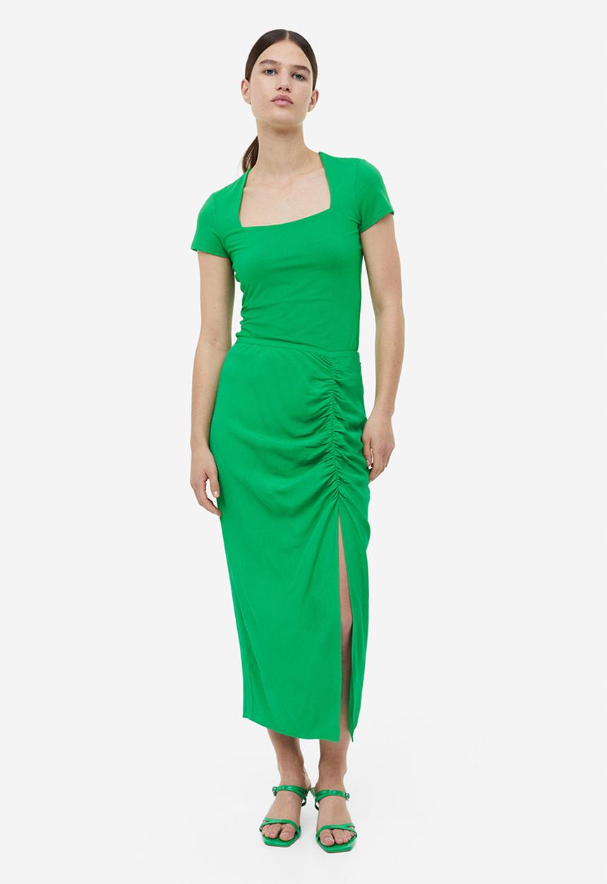 H&M - Crêpe high-slit skirt - green