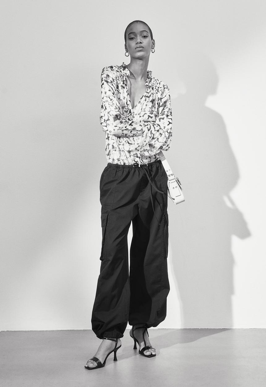 H&M - Cargo trousers - black