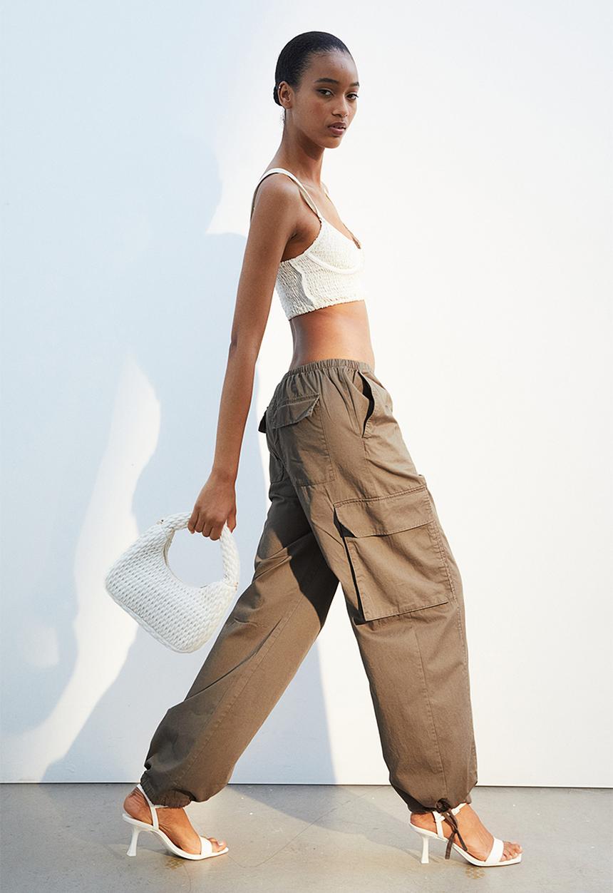 H&M - Cargo trousers - green