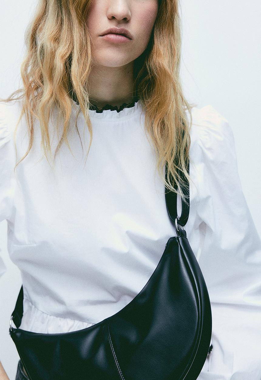 H&M - Small shoulder bag - black