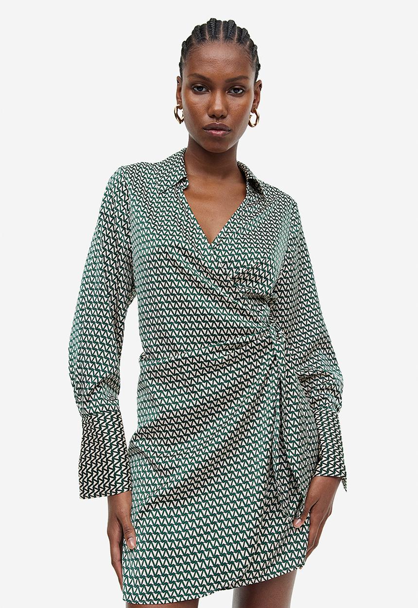 H&M - Satin wrap dress - dark green/patterned