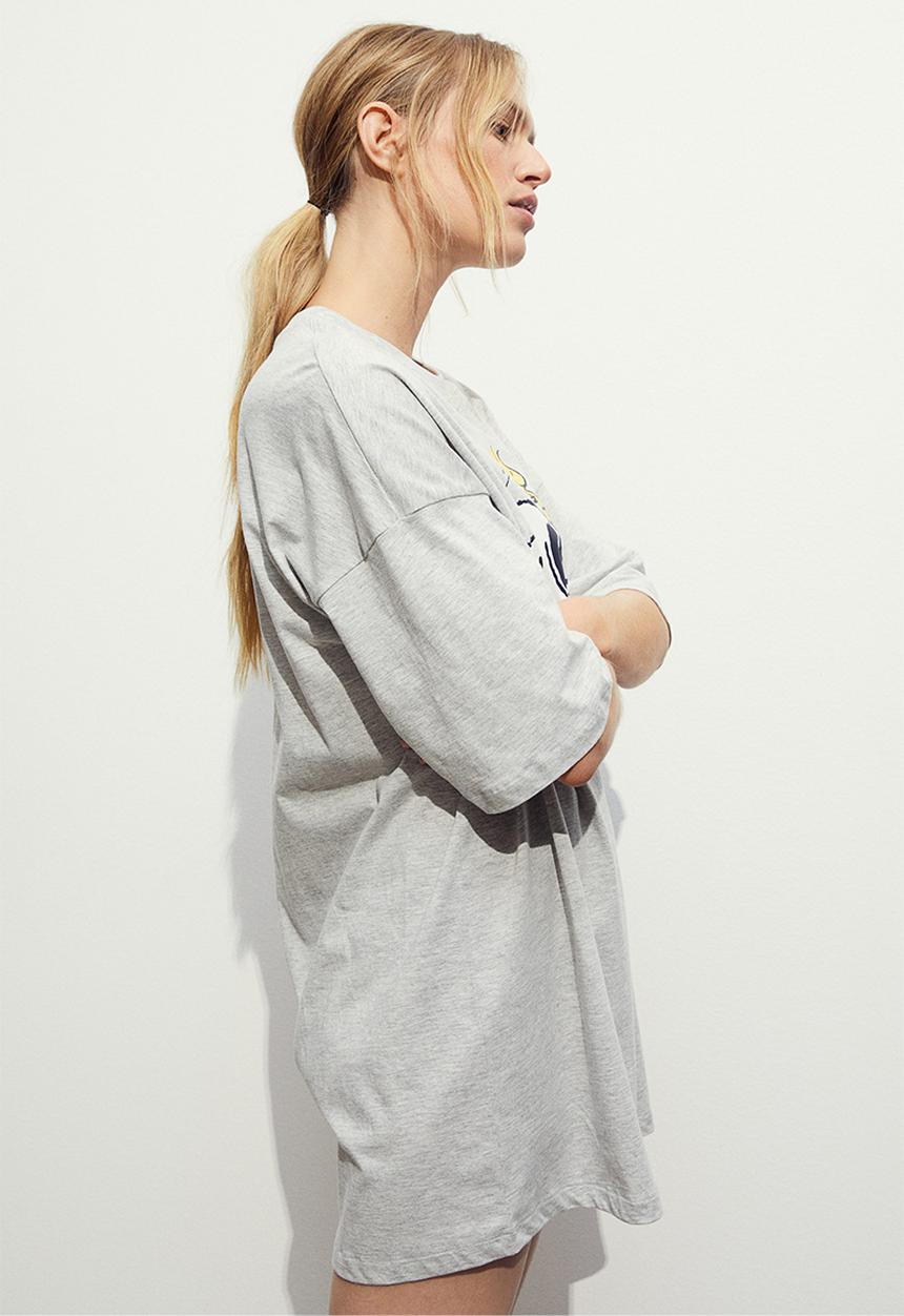 H&M - Oversized printed nightdress - Grey marl Snoopy