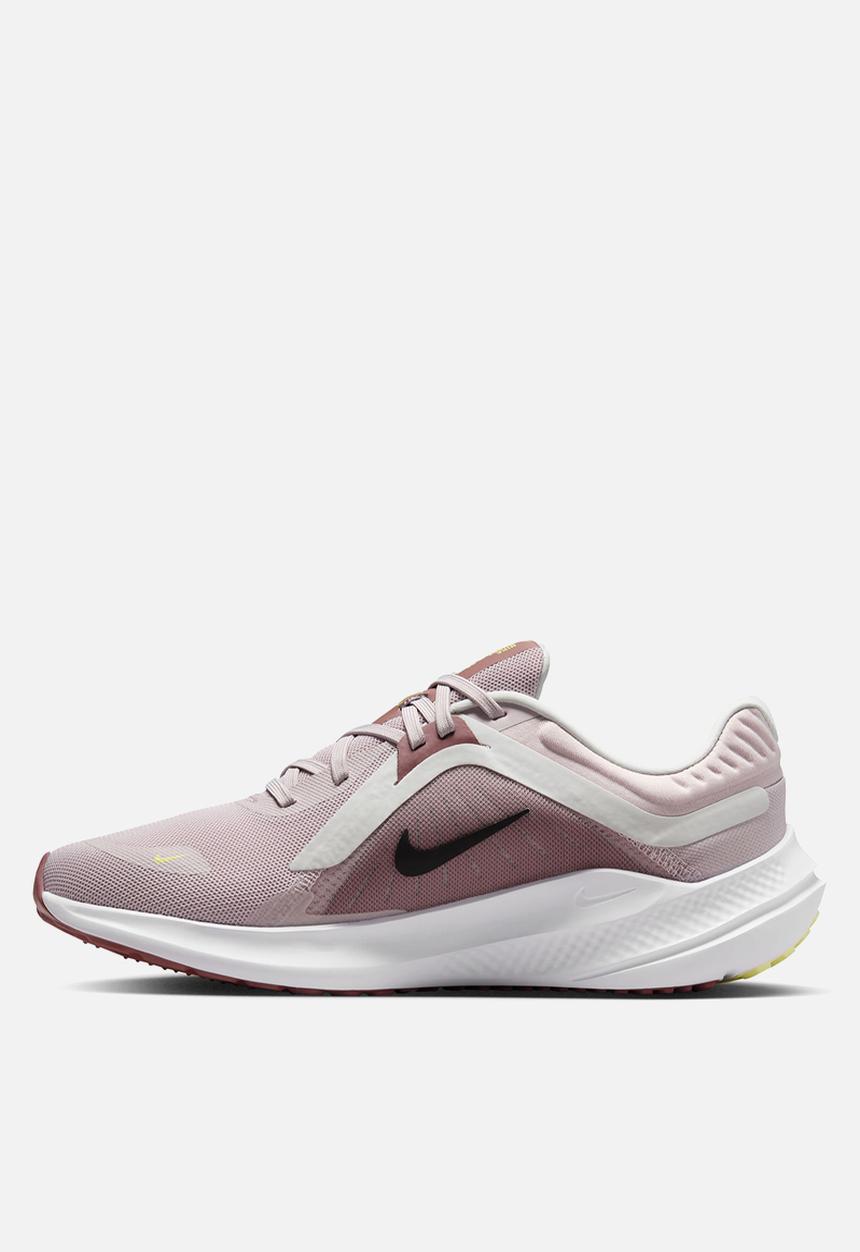 Nike - Quest 5
