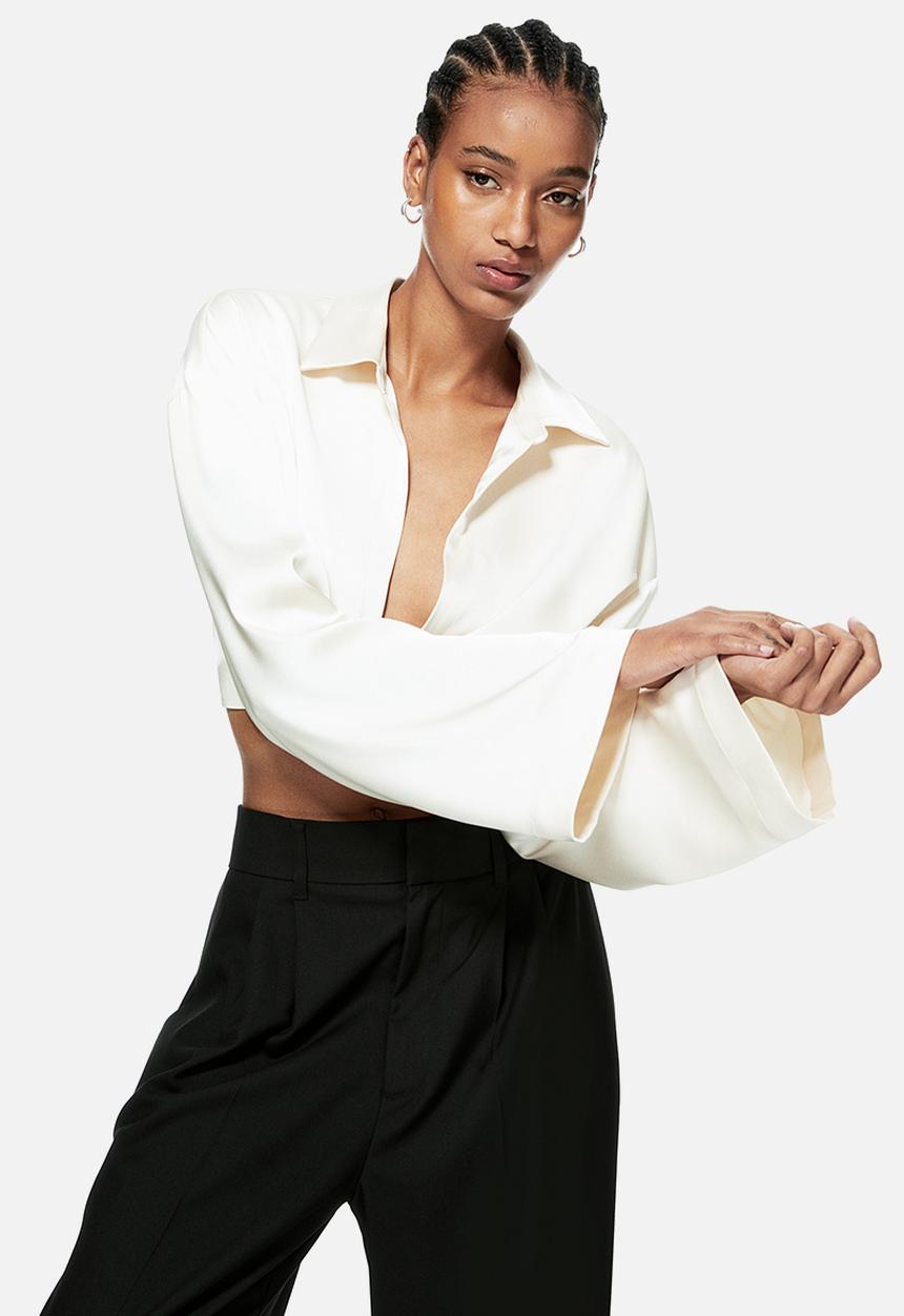 H&M - Cropped satin blouse - beige