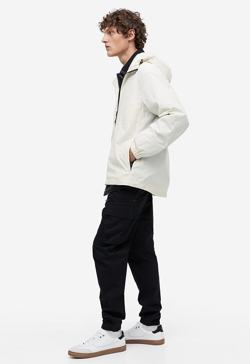 H&M - Regular fit windbreaker - beige/white