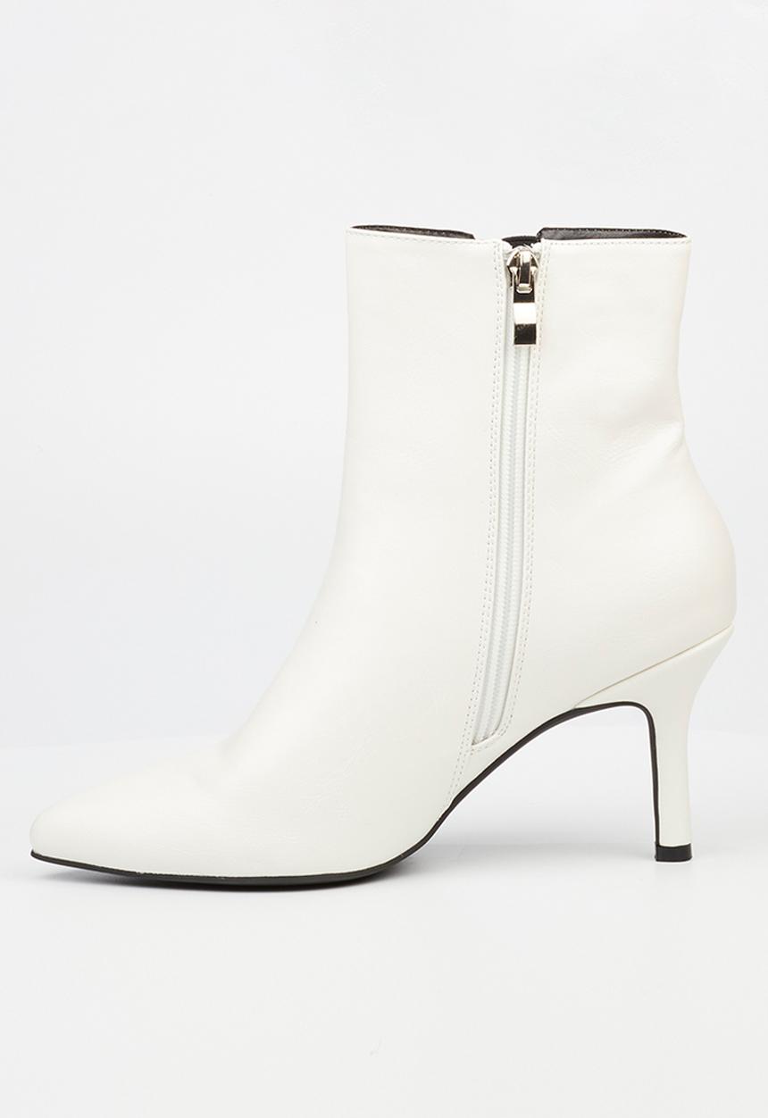 Butterfly Feet - Lively 3 kitten heel boot - white