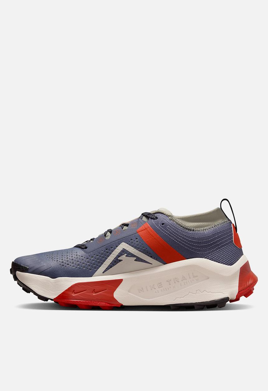 Nike - Nike zegama - light carbon/lt orewood brn/dragon red