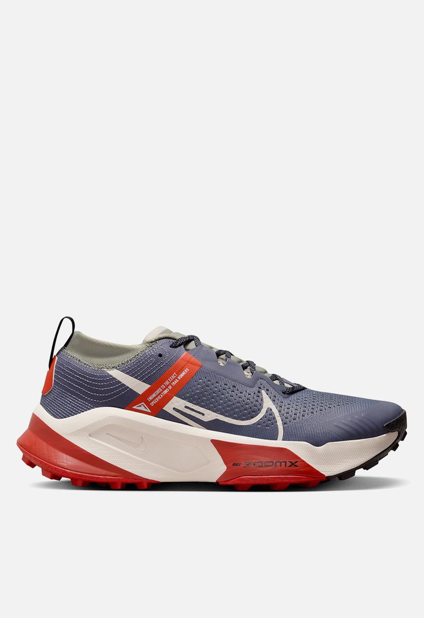 Nike - Nike zegama - light carbon/lt orewood brn/dragon red