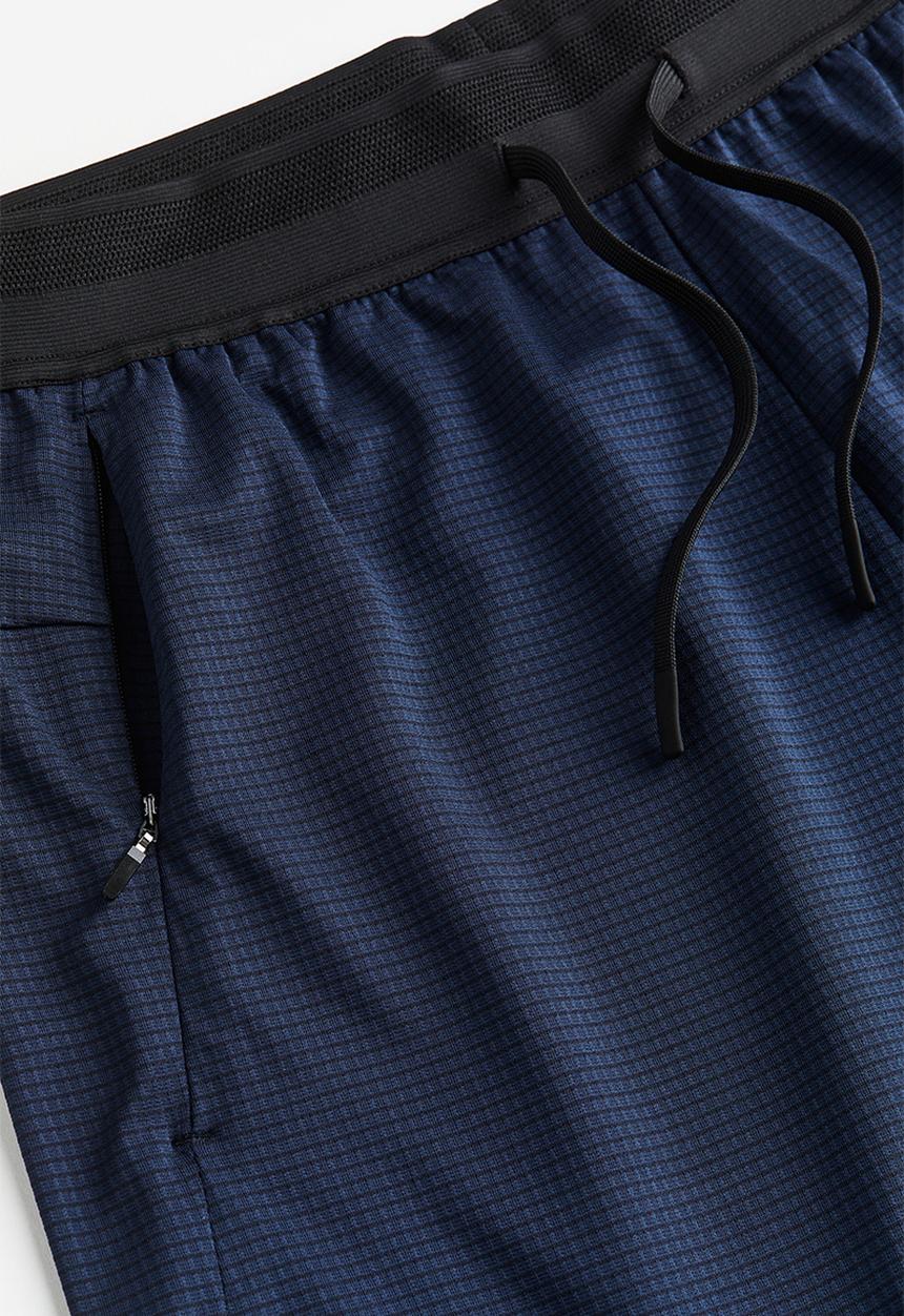 H&M - Drymove™ stretch sports shorts with zipped pockets - blue