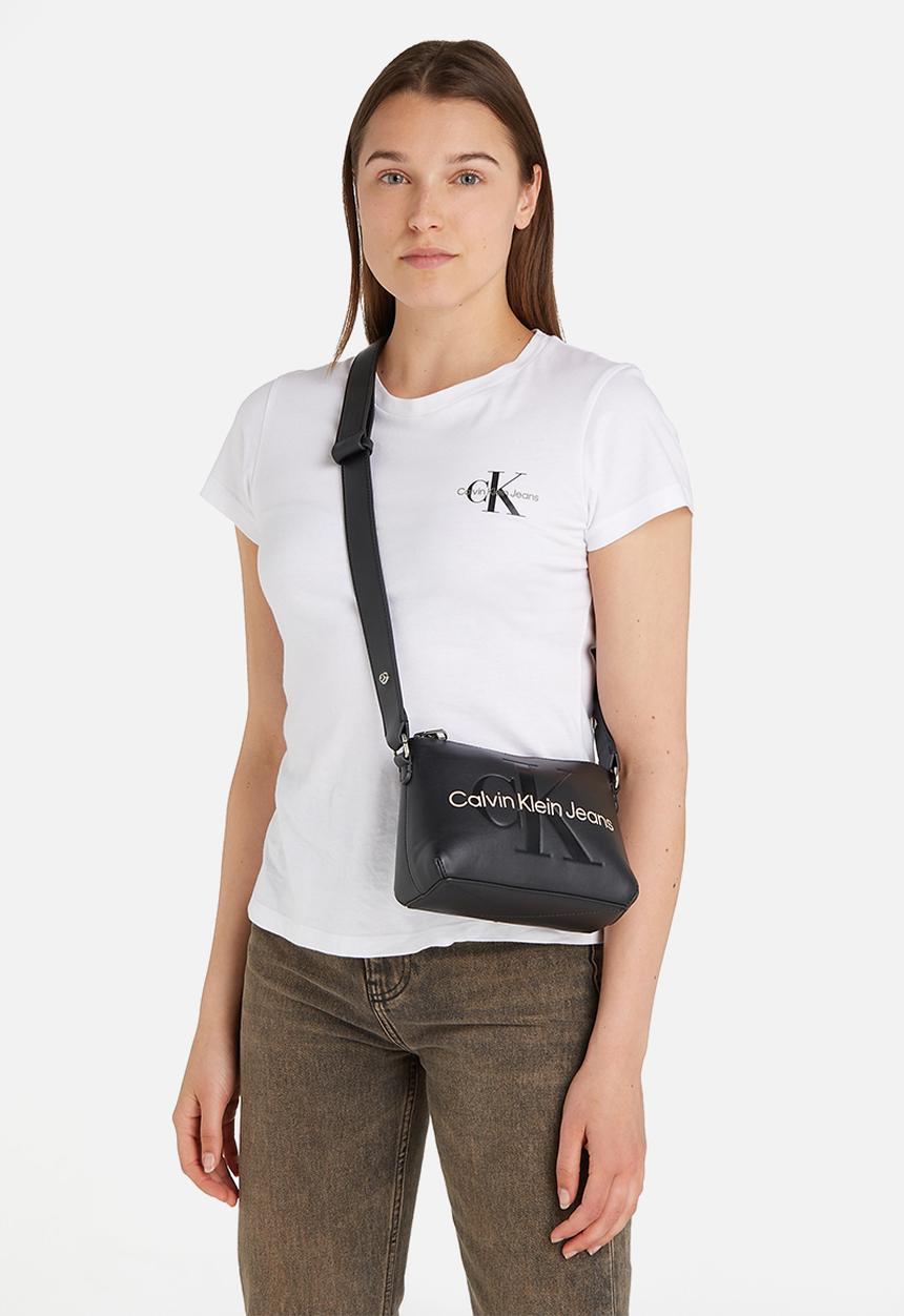 Calvin Klein - Sculpted camera pouch - black with rose