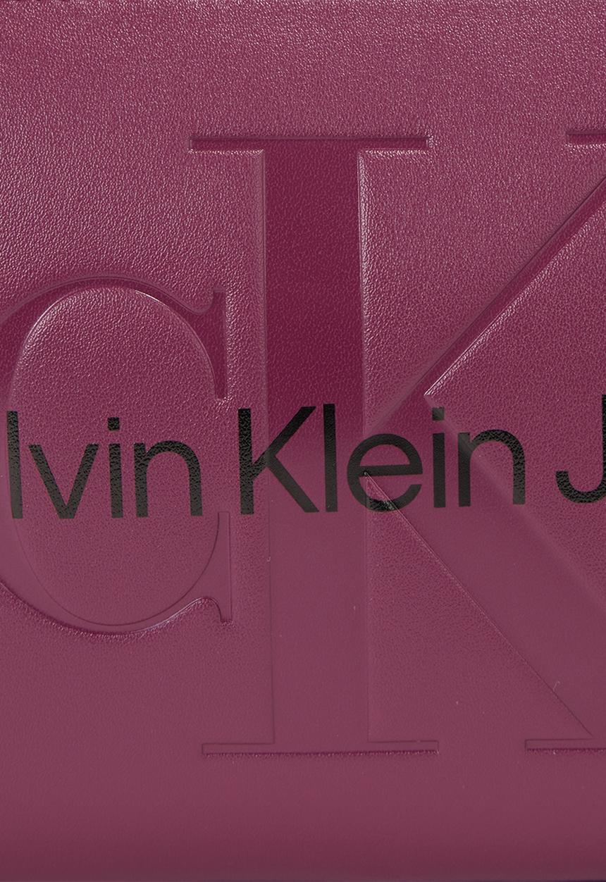 Calvin Klein - Sculpted camera pouch - purple