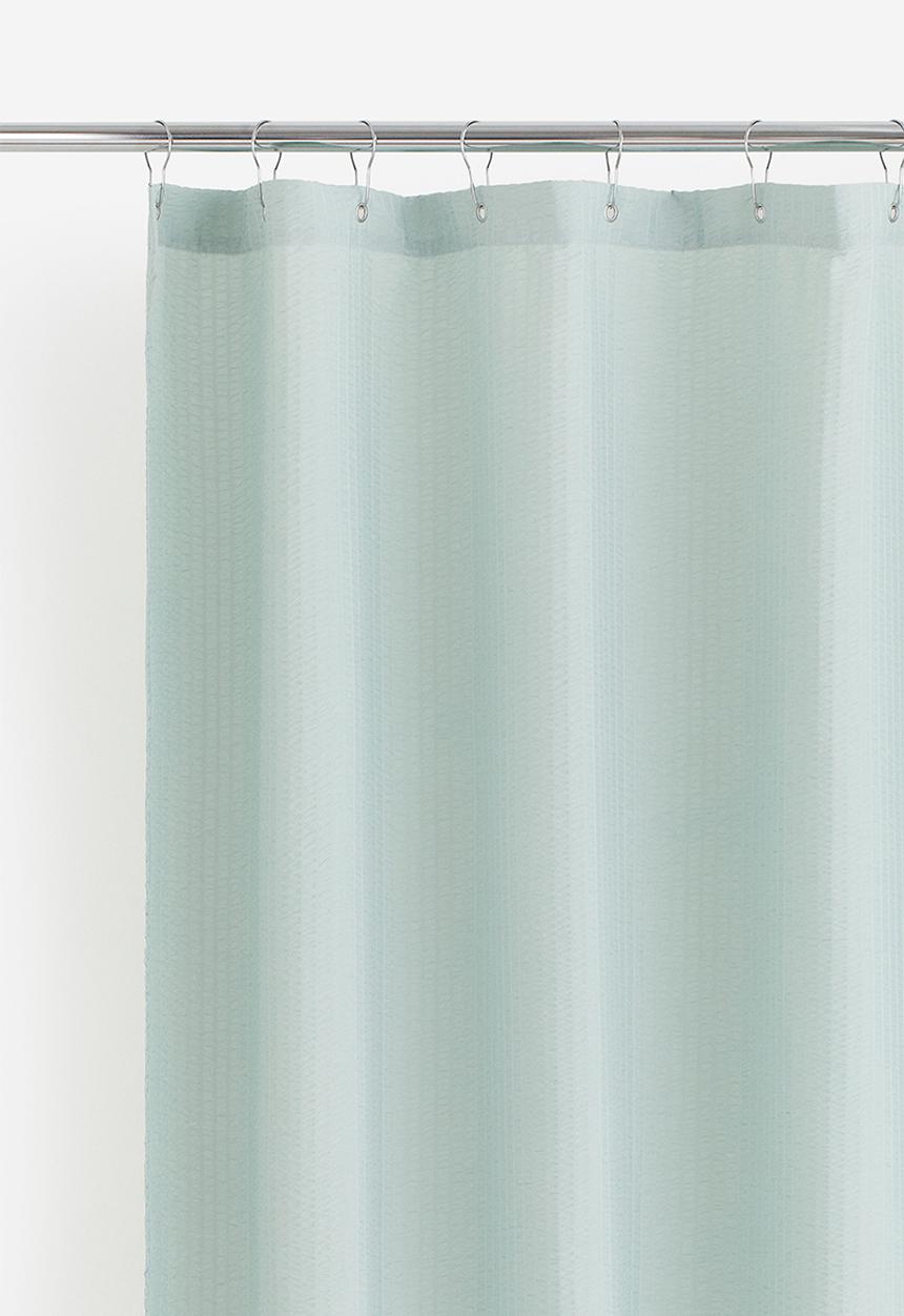 H&M - Seersucker shower curtain - green