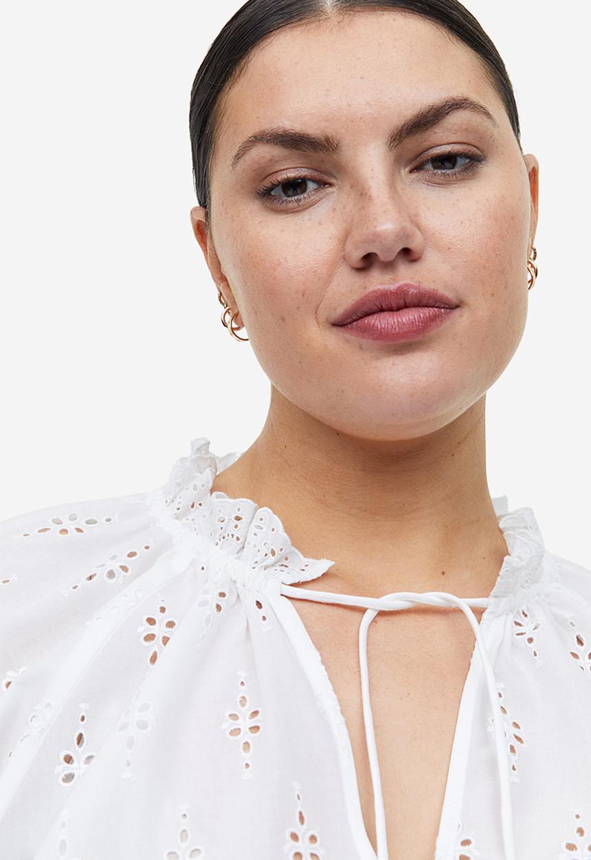 H&M - Broderie anglaise blouse - white