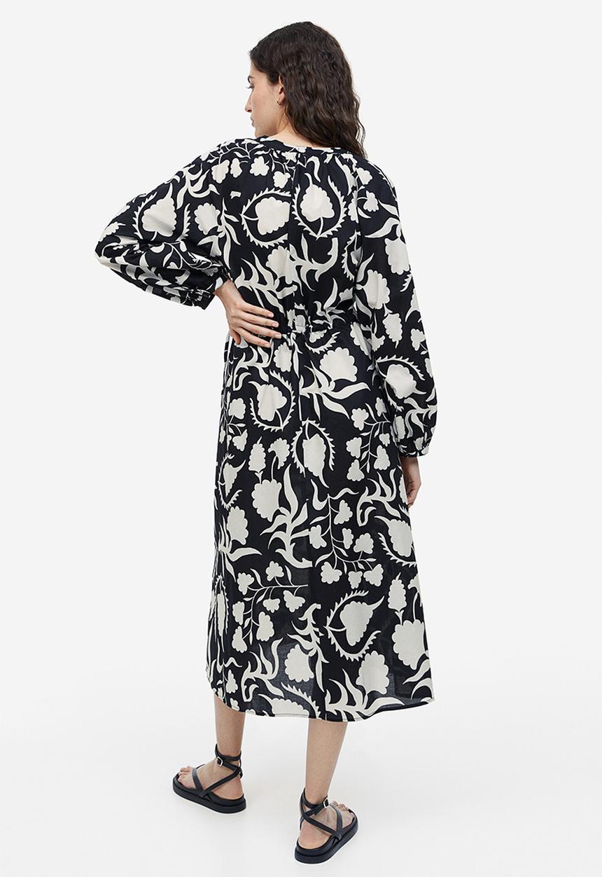 H&M - Tie-detail cotton dress - Black Patterned