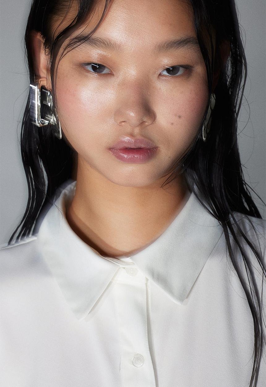 H&M - Shirt with a sheen - white