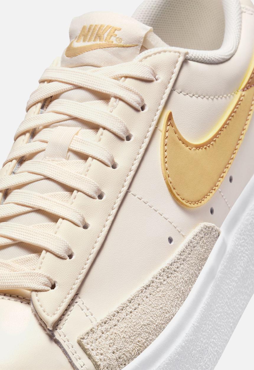 Nike - Blazer LoPlatform
